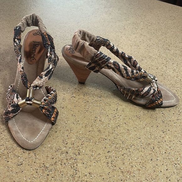 J.Renee "Yolanda" Fabric and Suede Wood Heel Sandals sz 8 - Picture 6 of 16